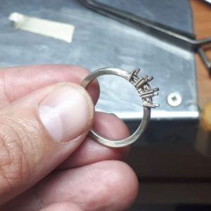 Trabajando-anillos-pipas-atelier