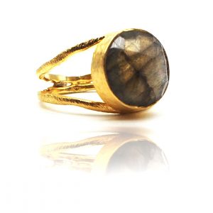 anillo-mineral-labradorita-pipas-atelier